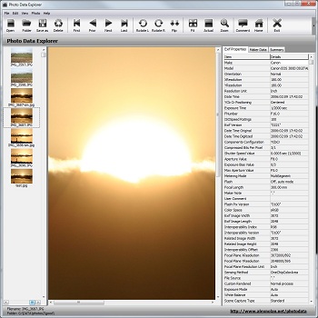 Photo Data Explorer